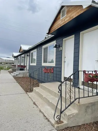 Sacajawea Inn