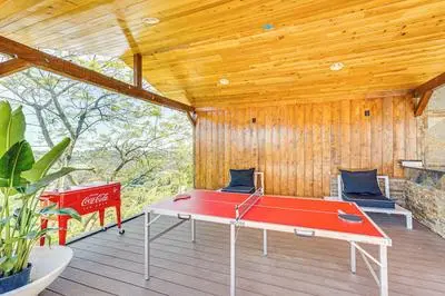 Private Pool, Mtn & Lake View! Los Angeles Home