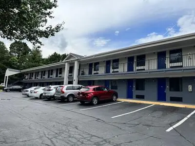Days Inn by Wyndham College Park Airport Best Road