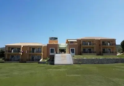 Finiki Plaza