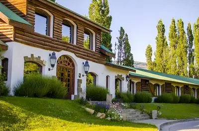 Summerfield Luxury Resort & Botanical Garden