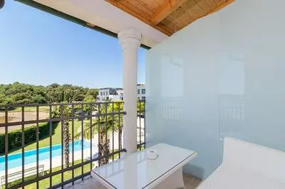 Escape - 20 m From sea - White