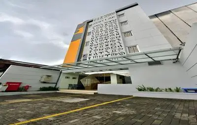Zodiak Kebonjati by KAGUM Hotels