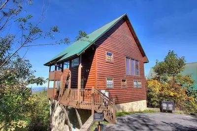 Picturesque 2 2 Close to Parkway