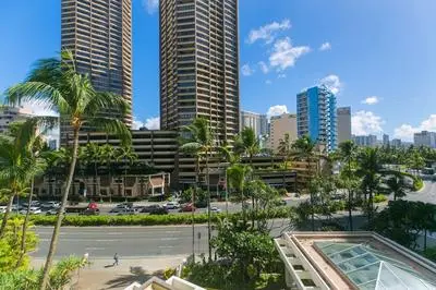 Ilikai Tower 1 Bedroom City View Condos with Private Lanai & Free Wifi!