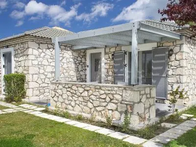 Welcoming Villa near Sea in Agrilia