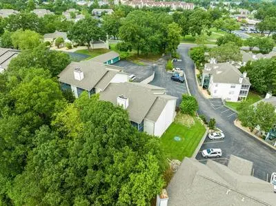 Bluffs Oasis 2 Bedroom Condo by RedAwning