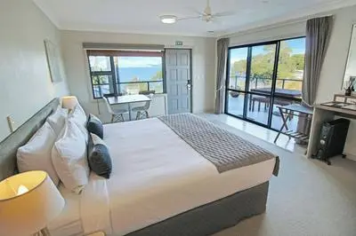 Whangaparaoa Lodge Motel
