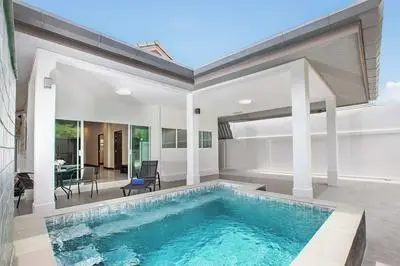 Holiday 2BR Jacuzzi Pool Villa Lancelot3