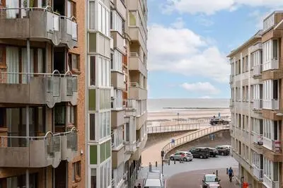 Cosy Apartment With 2 Terraces Right at the Beach