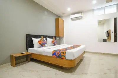 Fabhotel Paradise Inn