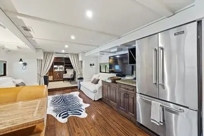 The Aspen Unit in Austin