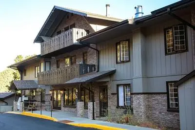 Fawn Valley Inn: 303 1 Bedroom Apts
