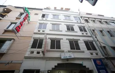 SPOT ON 38565 Hotel Surya