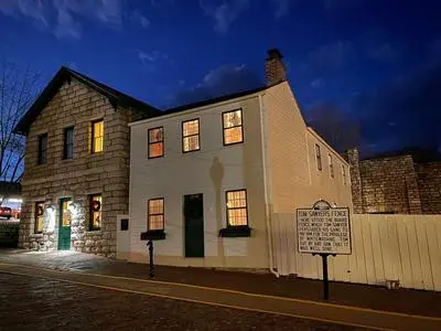 Riverside Inn Hannibal