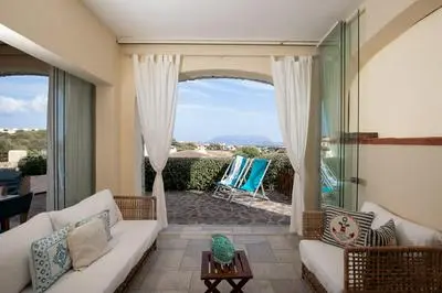 Anemone Apartment With Terrace by Wonderful Italy