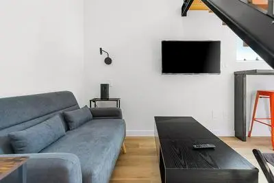 Sleek & Stylish Urban Loft