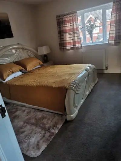 Beautiful 1-bed House in Manchester