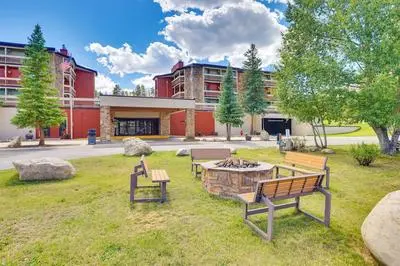 Mtn Condo w/ Ski Locker & Pools - 3 Mi to Resort!