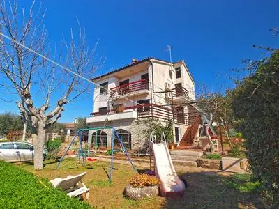 Apartment 743