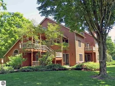 Spacious 2 Bed At Crystal Mountain Resort 2 Bedroom Condo by RedAwning