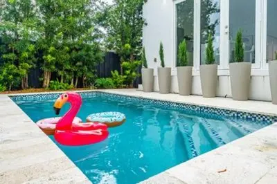 3282 SW 28th St Private Pool 4BD 2 5BA Parking Laundry Wi-fi