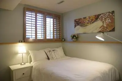 Calgary Cozy Home