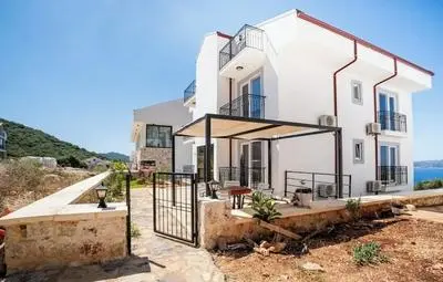 Kaş Eylül Suit Apart