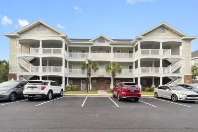Arbor Trace #312 2 Bedroom Condo by RedAwning