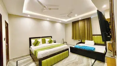 HOTEL PREMIUM K P Near HAR KI PODDI