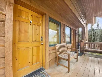 Timberwolf Lodge 6 2 Bedroom Cabin by RedAwning