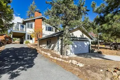 Lakeside in Bearadise by Avantstay Gorgeous Mountain Cabin in Boulder Bay