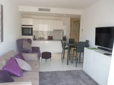 Two Bedroom Apartment Next to the Croisette in Cannes a Short Walk to the Palais des Festivals - 1961