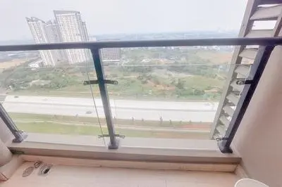 Good Place And Homey Studio Sky House Bsd Apartment