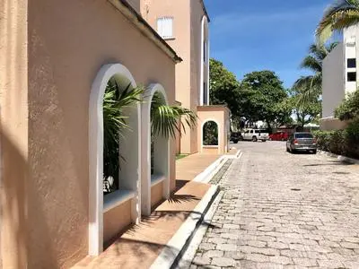 Lovely Luxury Home Near the Beach, 10 ppl