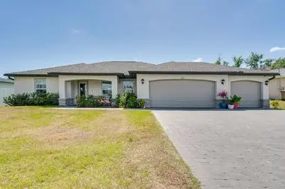 Cape Coral Vacation Rental Near Golfing & Beaches!