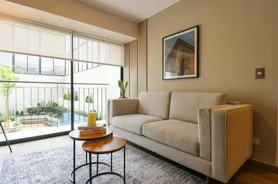 w Comfy 1BR Apartment w Balcony in Miraflores