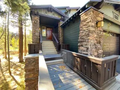 Timbers 15 Private Hot Tub, 2 Car Garage, Washer Dryer, Large Townhouse by RedAwning