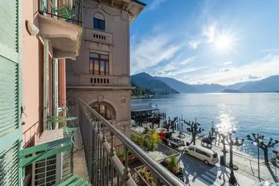 Lakefront Retreat by Wonderful Italy - Celeste
