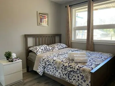 Cozy Private Bedroom Walk To Kennedy Stn