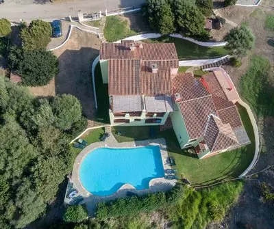 Charming Small Villa 4vin Bella Villetta Sleeps 4 With Pool