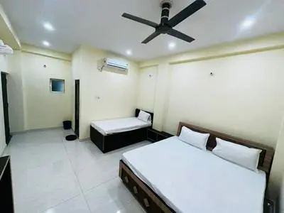 Goroomgo Kashi Residency Varanasi
