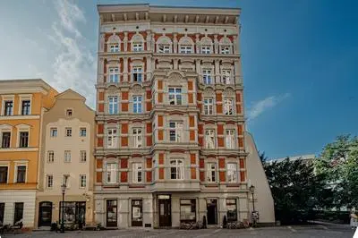 RentPlanet - plac Uniwersytecki