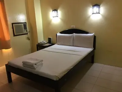 Sampaguita Suites Plaza Garcia