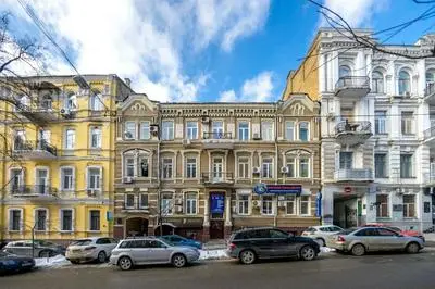 KievApts Pushkinskaya 10