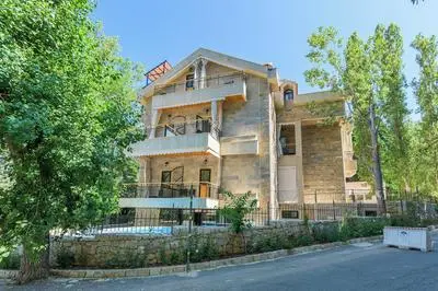 Pearl of Faqra Studios & Apartments