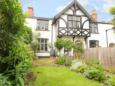 2 Ashby Place