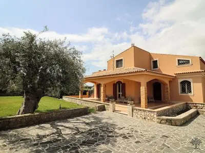 Radici Sicilian Holiday Home - C An Oasis of Relaxation in the Heart of Sicily