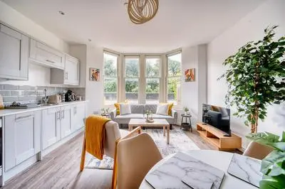 Stunning 2 Bed by the City Centre & Bute Park