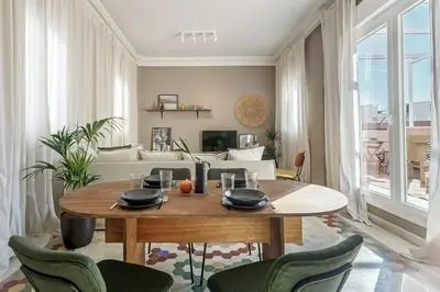 Derawan - 2 Bedrooms and Terrace in Chamber